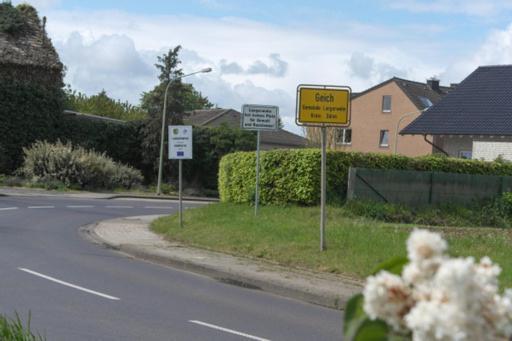 Monteur - Privat Zimmer Langerwehe Geich Exteriör bild